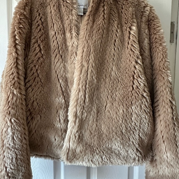 Spiegel Jackets & Blazers - Vintage Spiegel Faux Fur Hooded Jacket XL - Tan Mob Wife Aesthetic